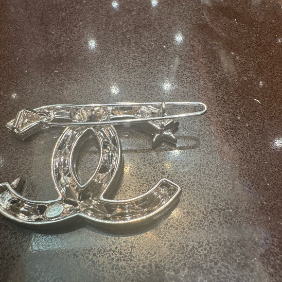 Chanel Silver Star-Embellished Brooch - Picture 3 of 3